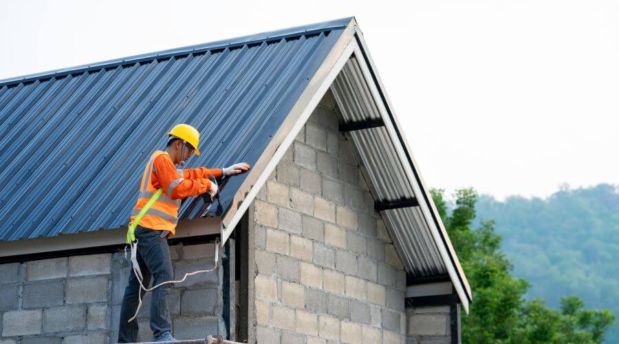 Expert new roof installation services in Crystal Lake, IA